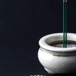 【お線香】本数｜2本の意味｜宗派｜作法｜回数