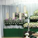 【お通夜】供花｜マナー｜金額｜種類｜渡し方