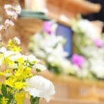 【マナー違反？】葬儀の祭壇を写真撮影｜ケース別の判断