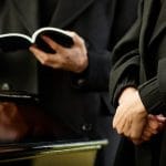 仏教の葬式はいつから？｜歴史や背景を解説