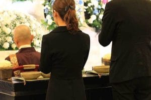 祖母の葬儀に子供は参列|年齢による判断基準|服装