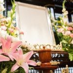 葬儀の写真を送る際のマナー｜時期や方法、注意点